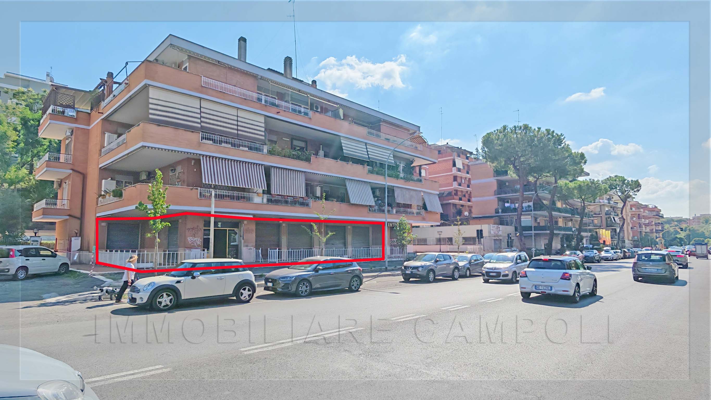 BATTISTINI Locale commerciale con ampio parcheggio coperto
